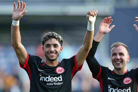 تقارير: آينتراخت فرانكفورت يبدأ مفاوضات ضم بديل عمر مرموش